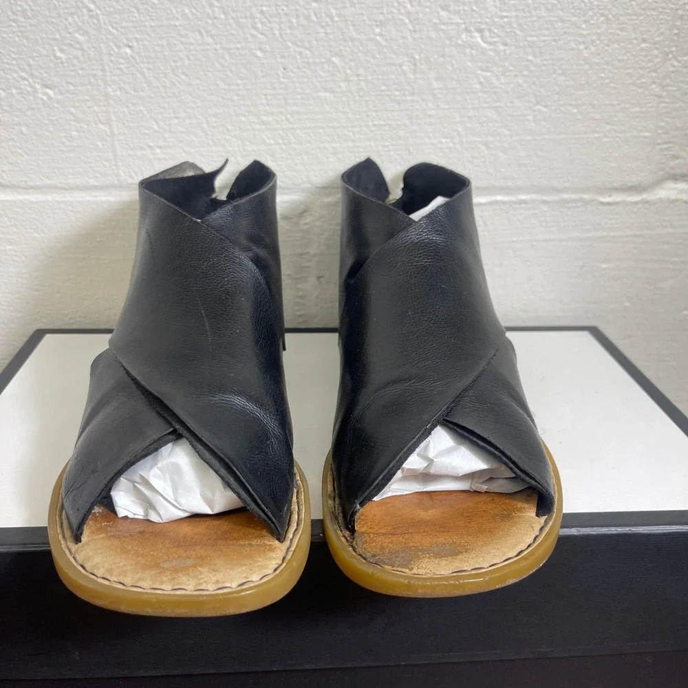 Born Iwa Sandals Black Leather Criss Cross Back‎ Zip Women's Size 8 M